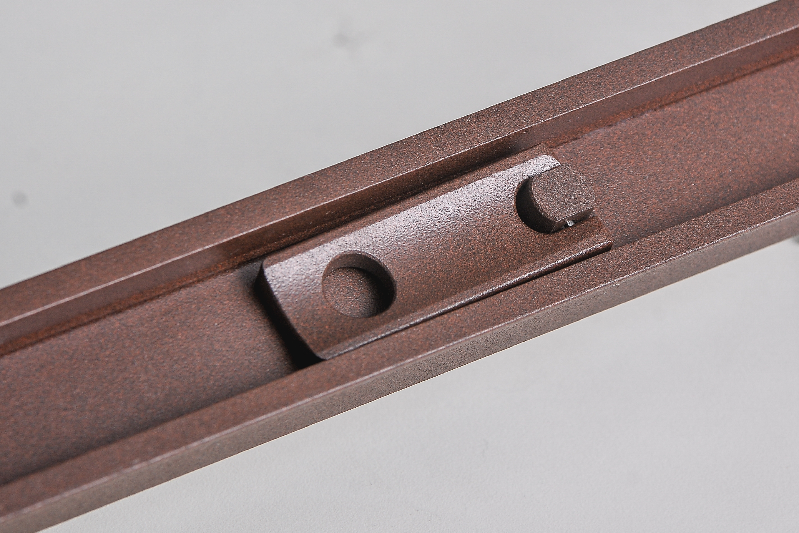 A Qualidade que Você Pode Confiar: Cochas para Portas e Esquadrias de Alumínio da Neomec